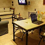 Reina Victoria Suites & Towers
