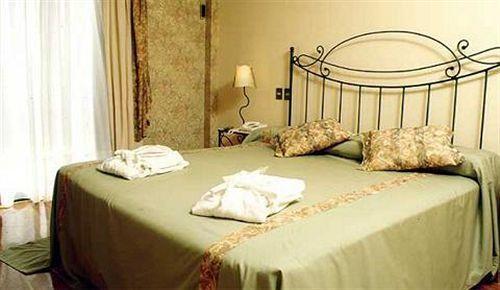 Hotel Reina Victoria & Towers Mendoza